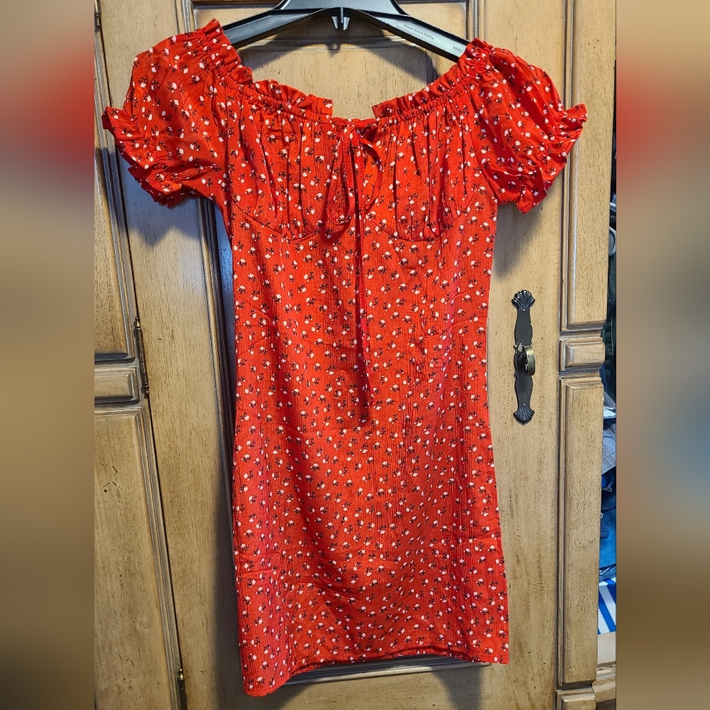 Women Red Floral Print Off Shoulder Dress Sz Small